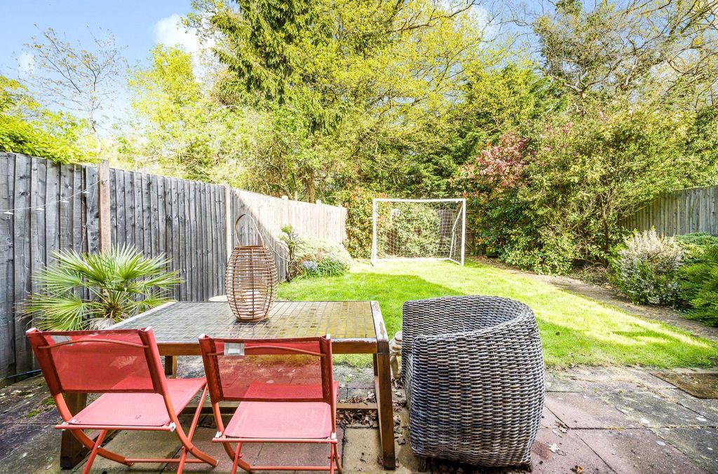 Property photo 2 of 15 Garden