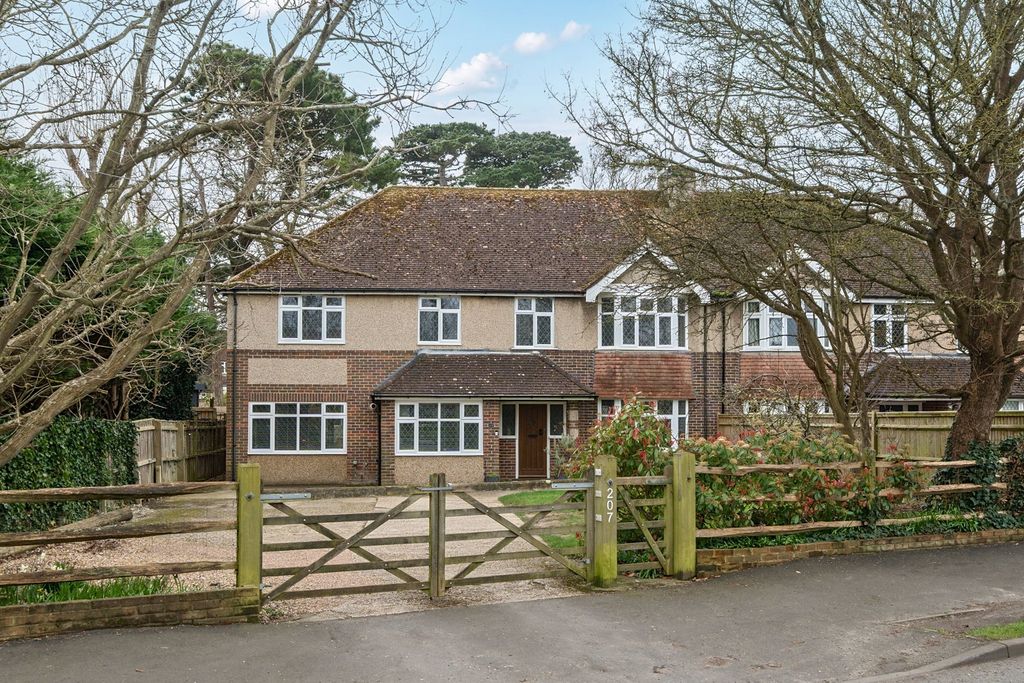 Property photo 1 of 37