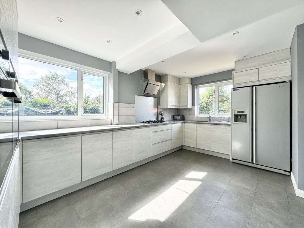 Property photo 2 of 38 Akeman Residential