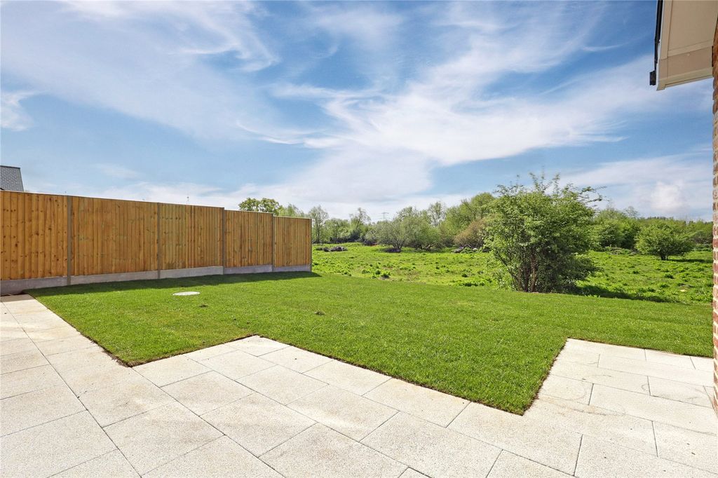 Property photo 2 of 27 Picture No. 53