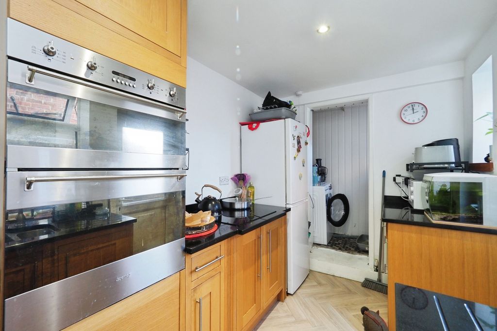 Property photo 3 of 20 Img_3494