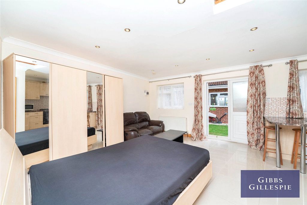 Property photo 3 of 10 Picture No. 03