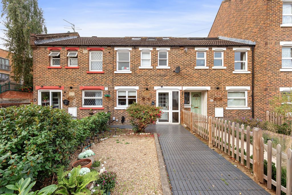 Property photo 1 of 17