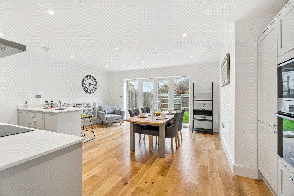Property photo 2 of 24 Kitchen/Dining