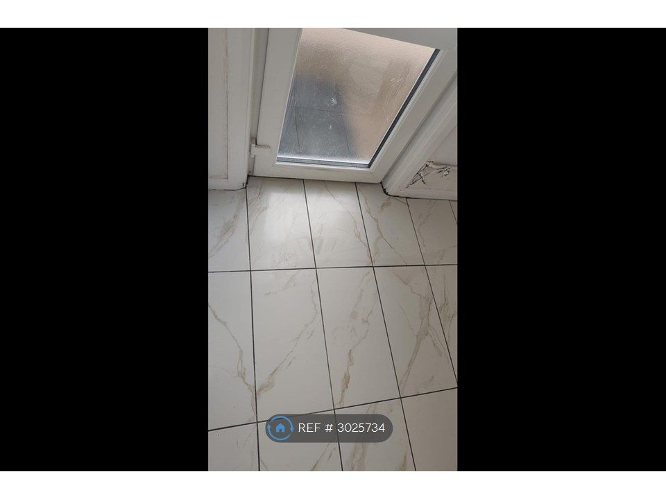 Property photo 2 of 3