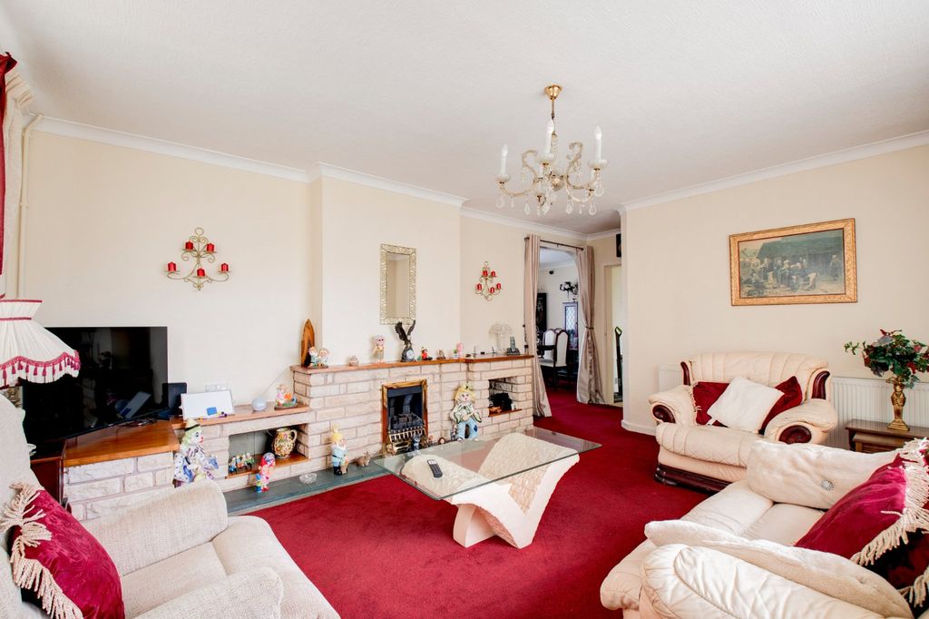 Property photo 3 of 19 Picture No. 05