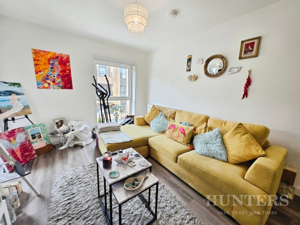 Property photo 3 of 19 Pbox-Img.Jpg