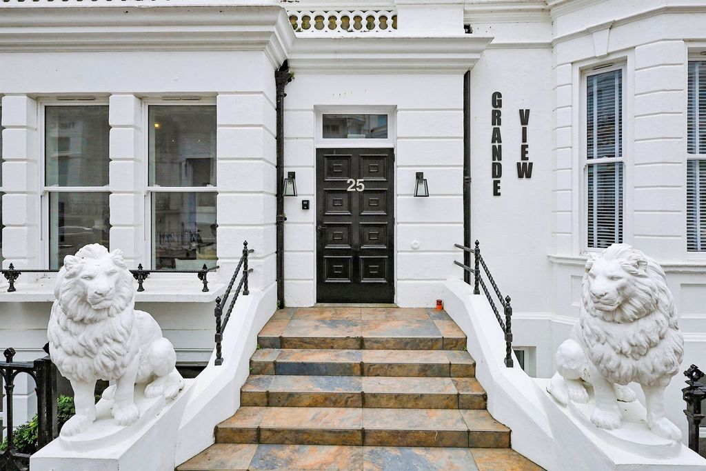 Property photo 3 of 7