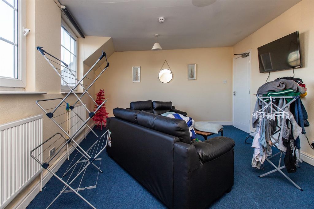 Property photo 2 of 12 Img_8128.Jpg