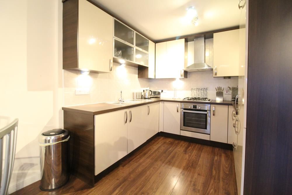 Property photo 3 of 14 Kitchen