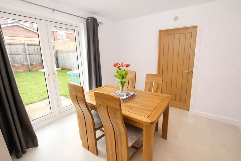 Property photo 3 of 24