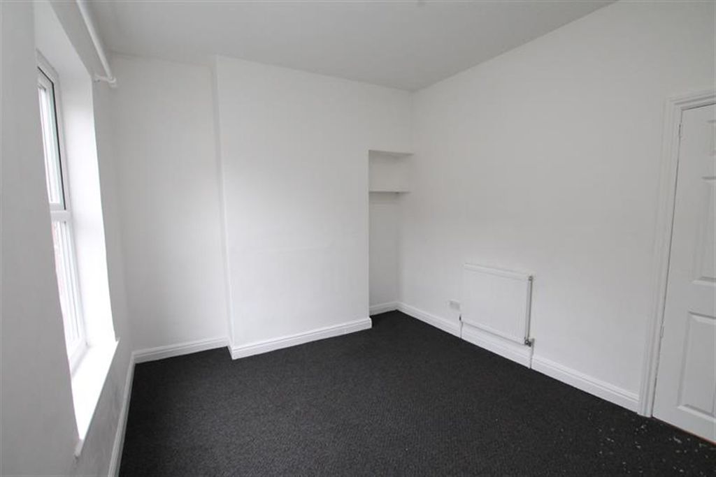 Property photo 3 of 15 (Main)