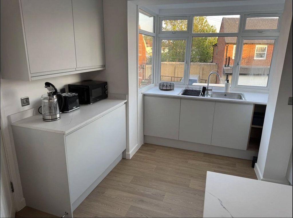 Property photo 3 of 6 Picture No. 14