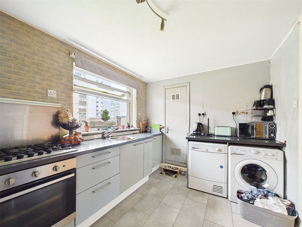 Property photo 3 of 20 Picture No. 16