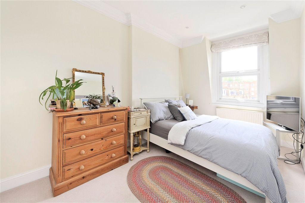 Property photo 2 of 6 A085i00000L8Xjwaar_Nho220141_14.Jpg