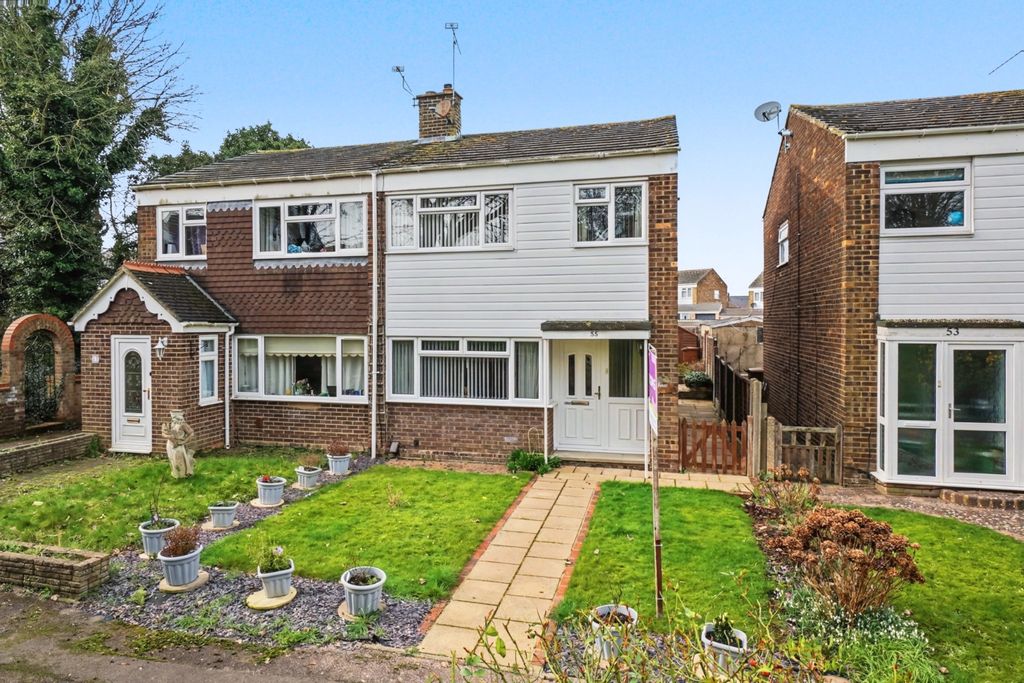 Property photo 1 of 15 4836411