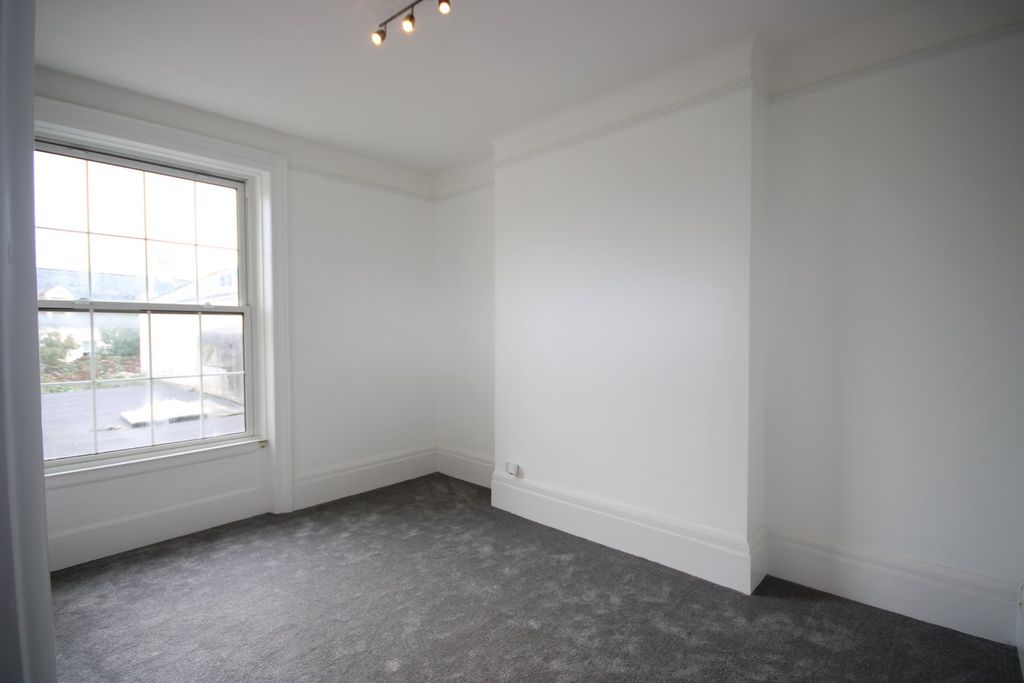 Additional image 7 of 1 bed flat for sale64 Rouge Bouillon, St Helier JE2