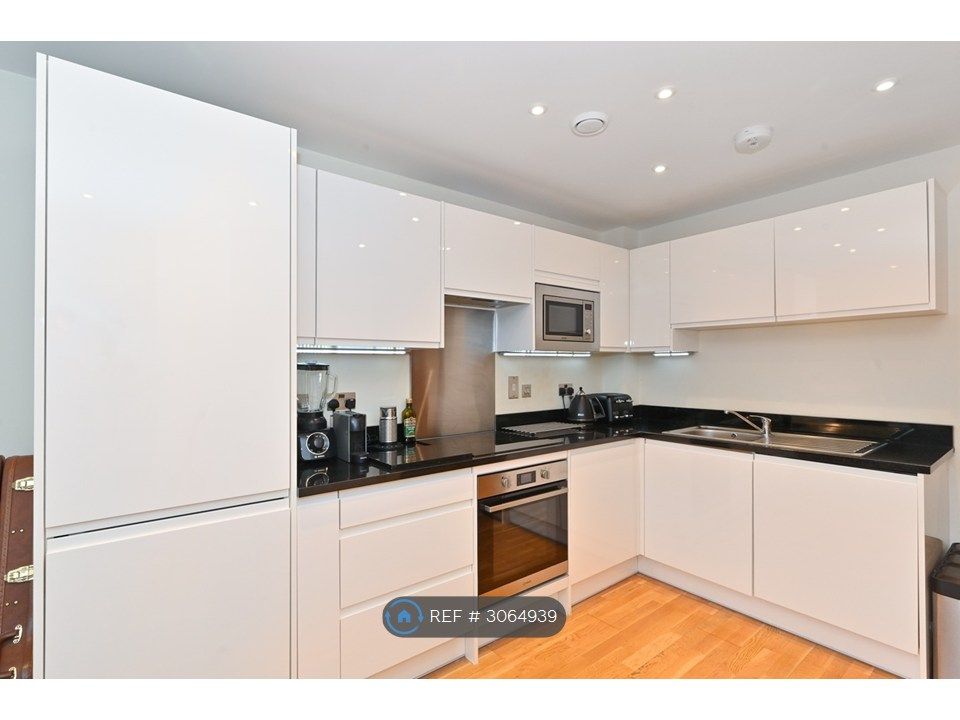 Property photo 2 of 13 Kitchen