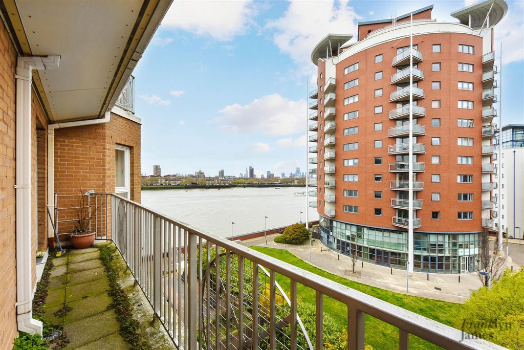 Property photo 2 of 12 20 Mercury Court (9).Jpg