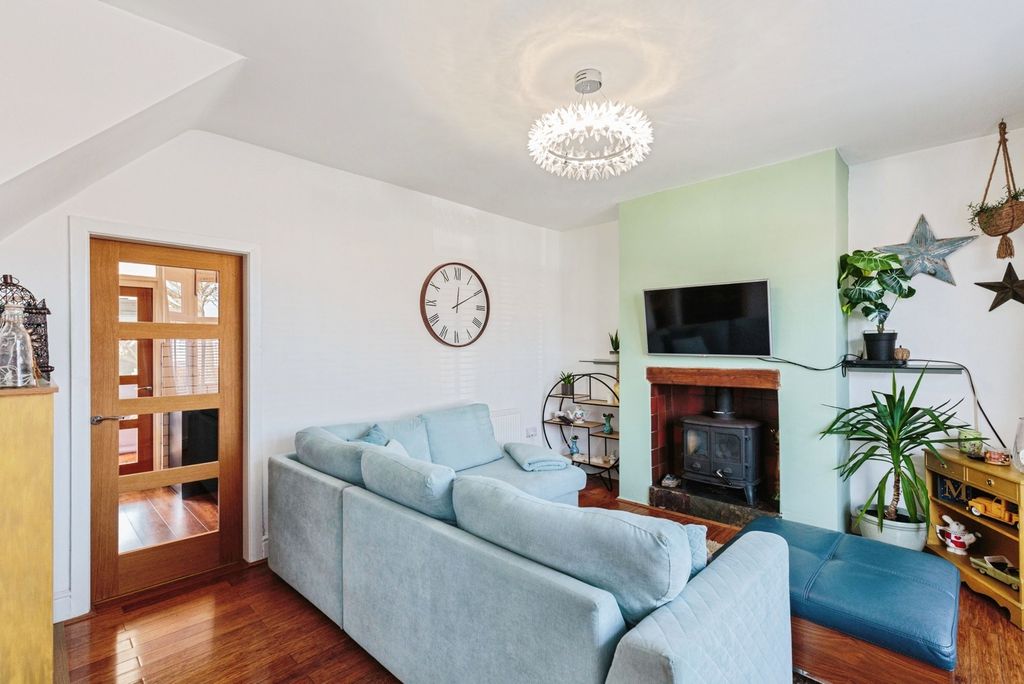 Property photo 2 of 19 Pbox-Img.Jpg