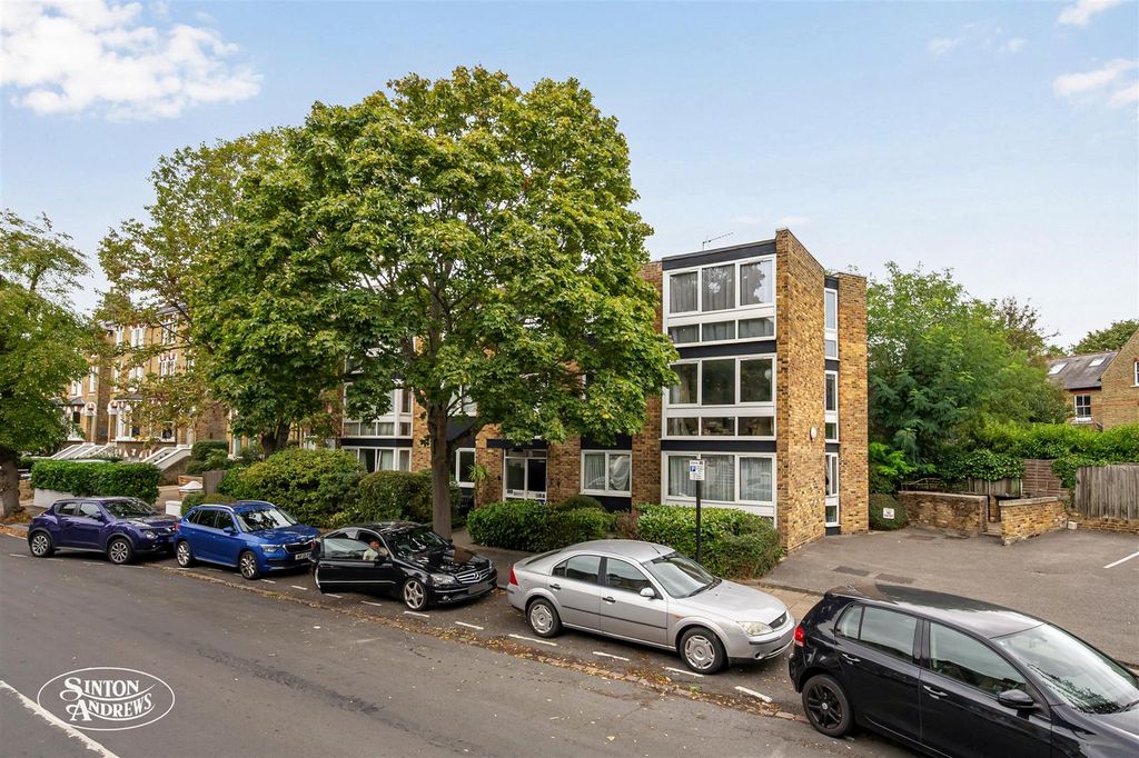 Property photo 2 of 9 Flat 9, 31 Lenan Court-2.Jpg