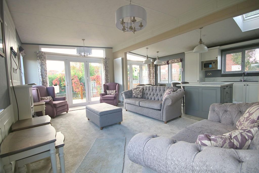 Property photo 3 of 15 liv1 (28).Jpg