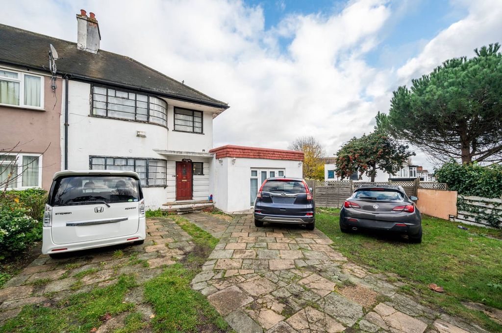 Property photo 1 of 17