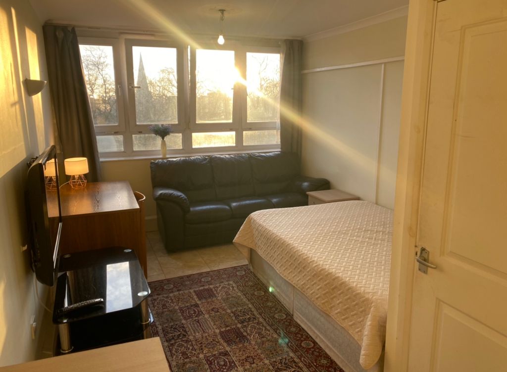 Property photo 1 of 17 Room A