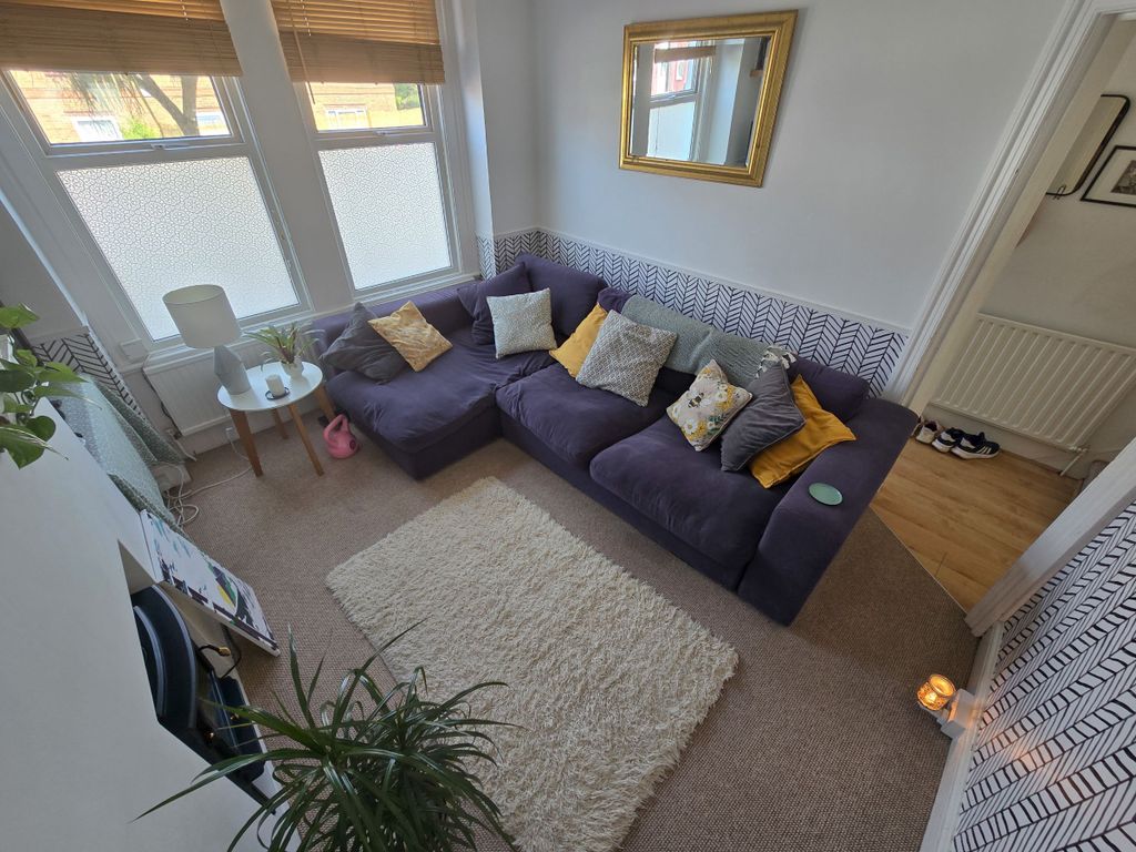 Property photo 3 of 11