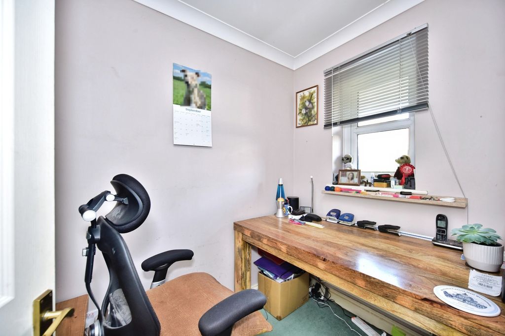 Property photo 3 of 24 Pbox-Img.Jpg