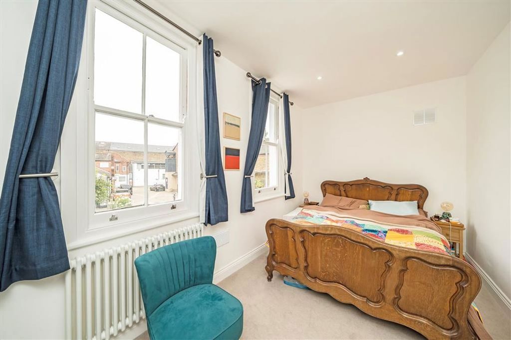 Property photo 3 of 5