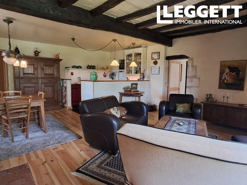 Property photo 3 of 10