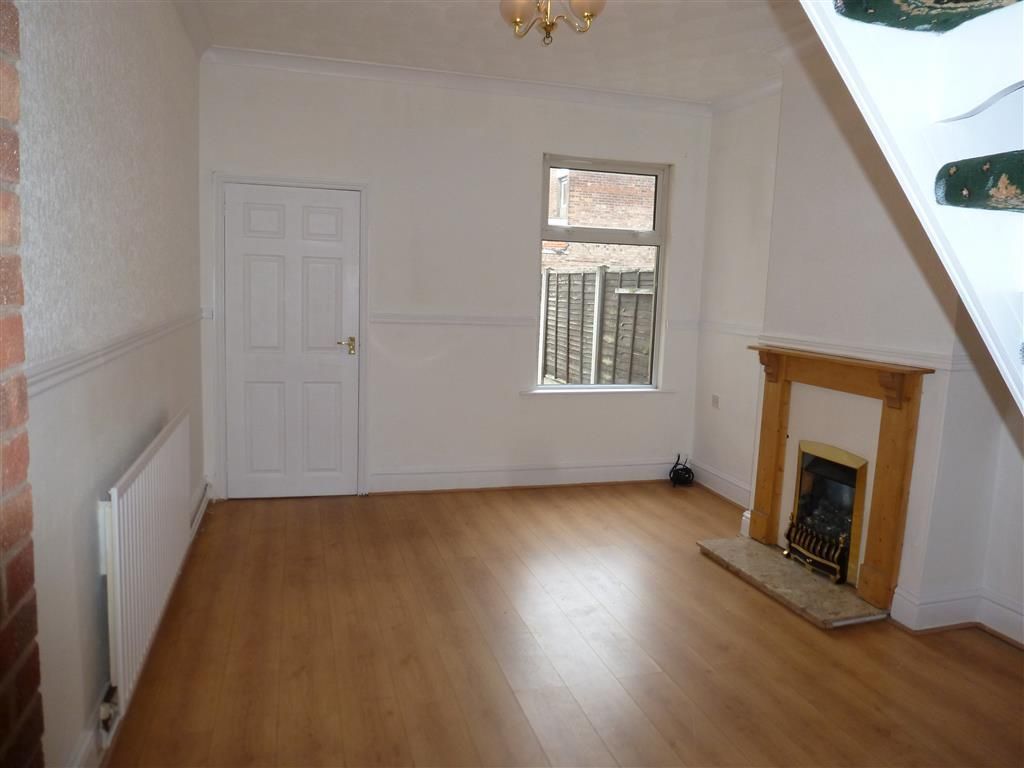 Property photo 3 of 11 Living Room