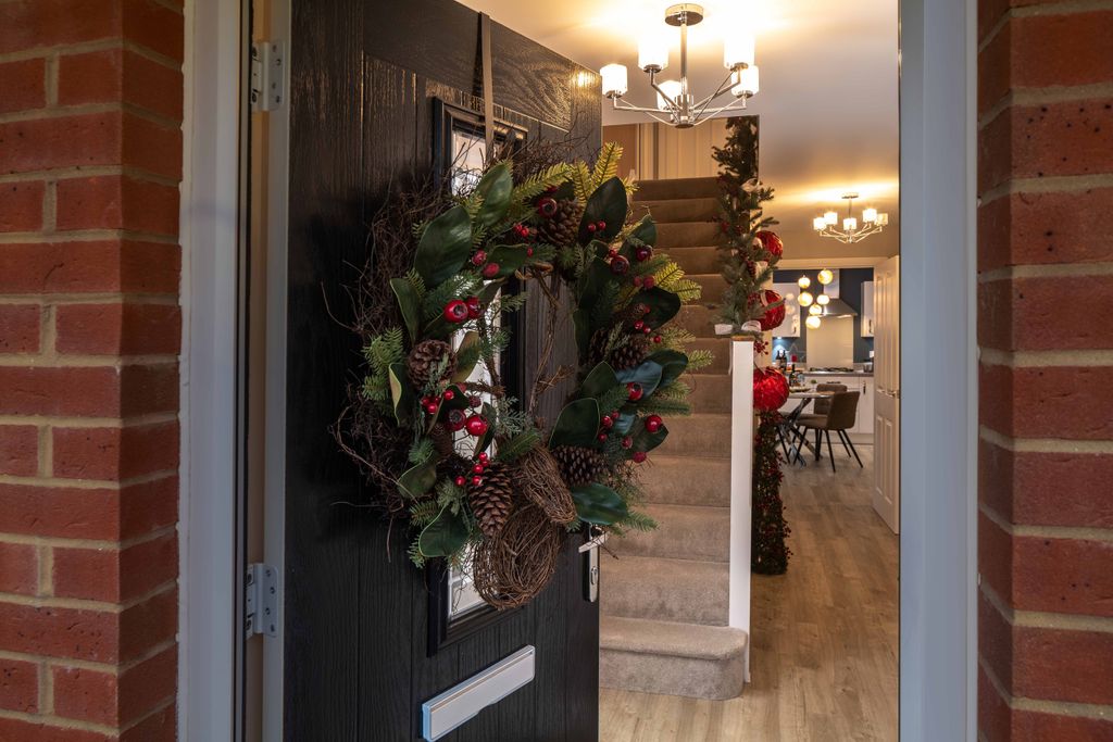 Property photo 2 of 10 Barratt North Thames Christmas Image Oct 24