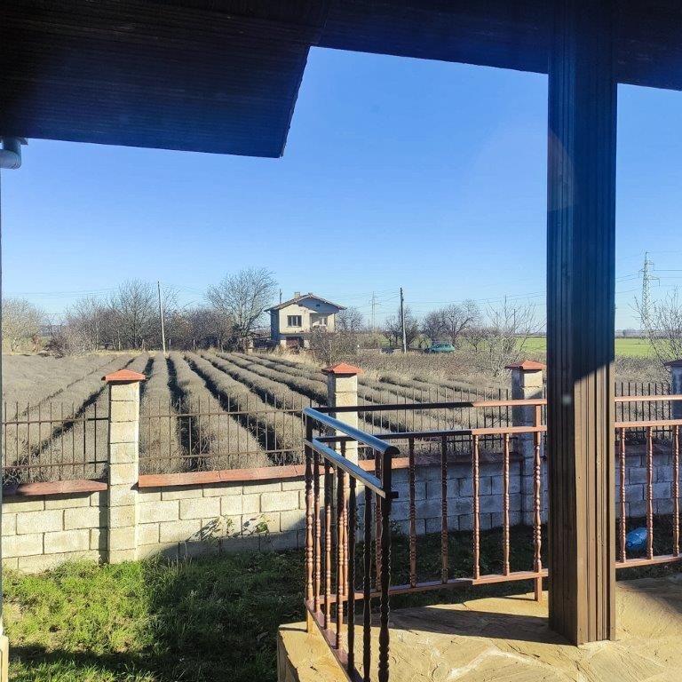 Property photo 3 of 27