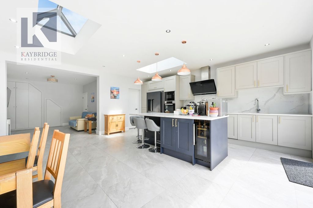 Property photo 2 of 16 Briarwood Road, Epsom - Kt17 2LX