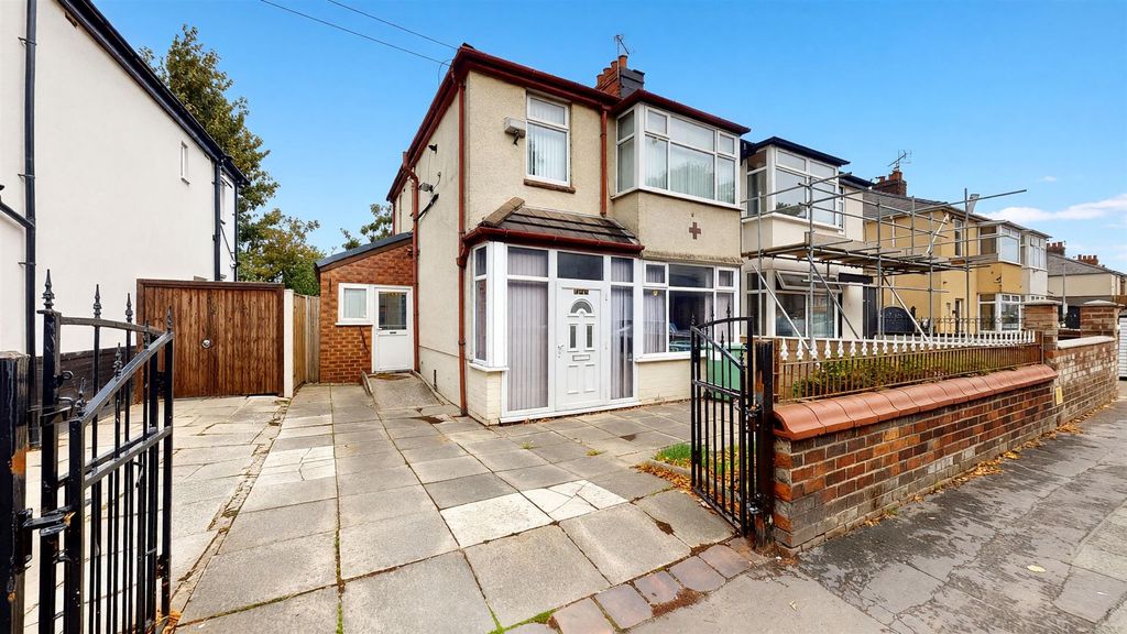 Property photo 1 of 18 Knowsley Road For Sale