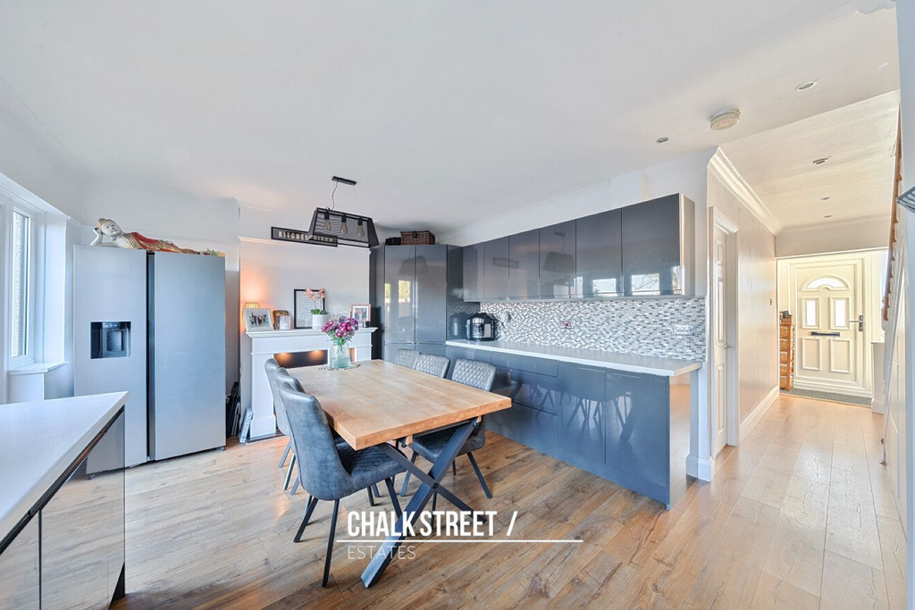 Property photo 1 of 25