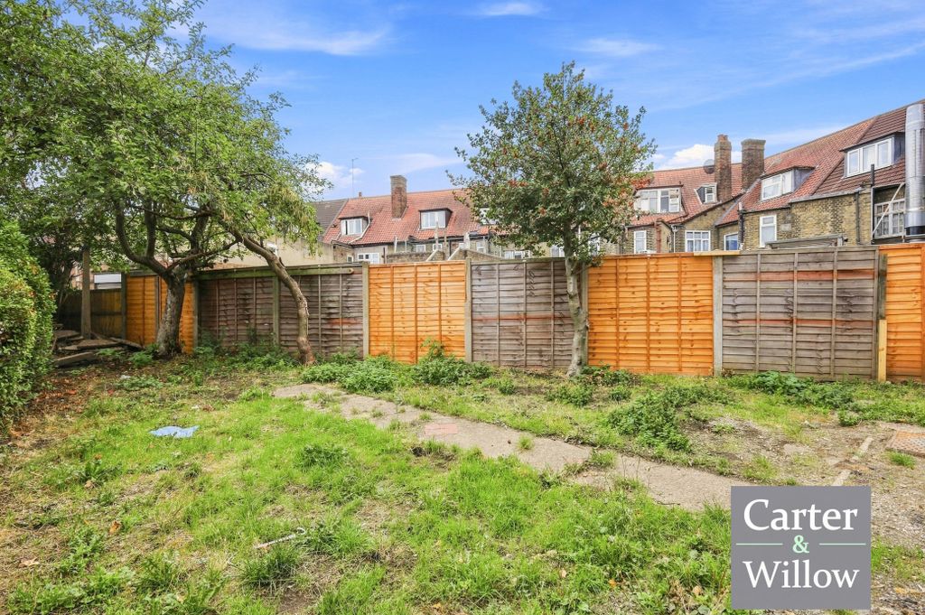 Property photo 2 of 13
