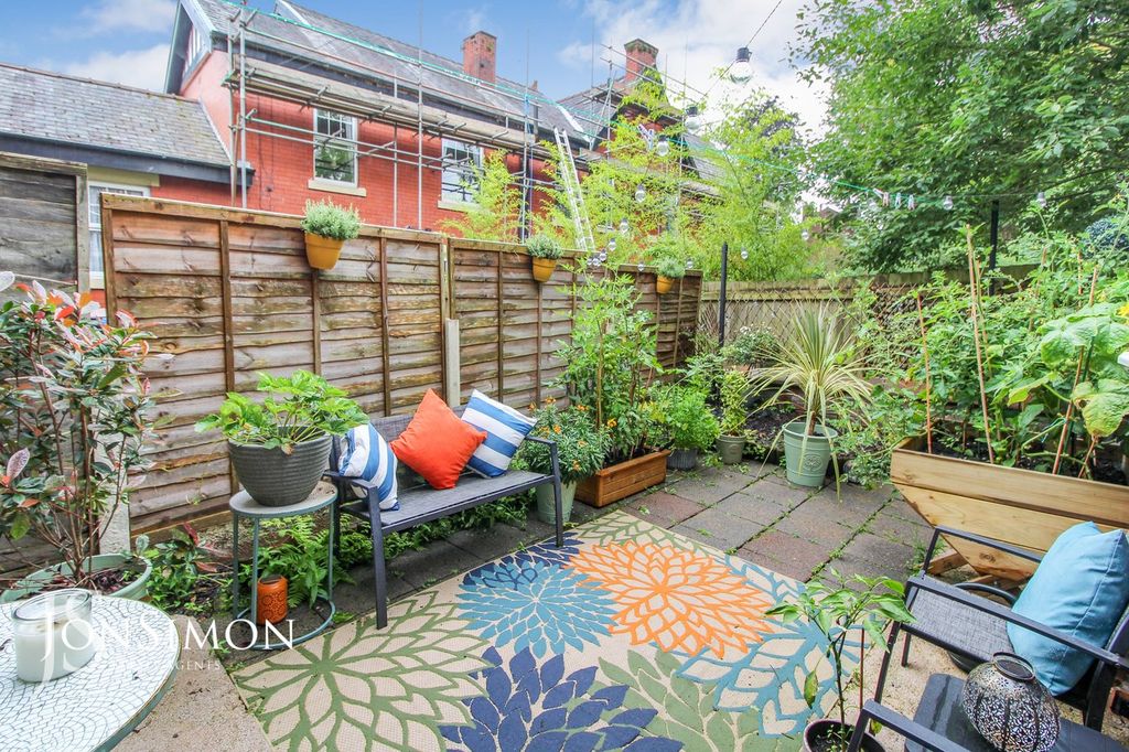 Property photo 2 of 15