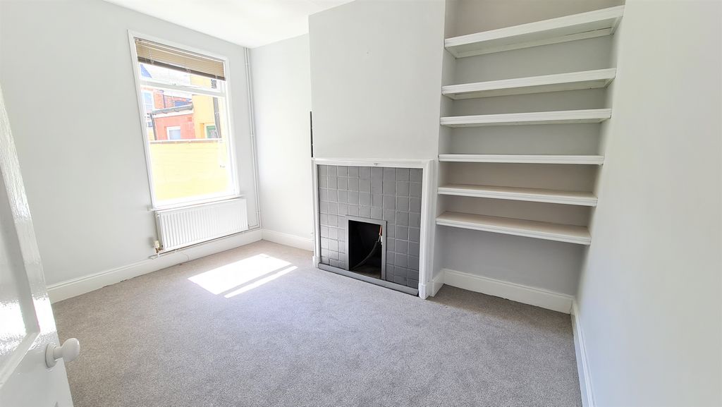 Property photo 3 of 14