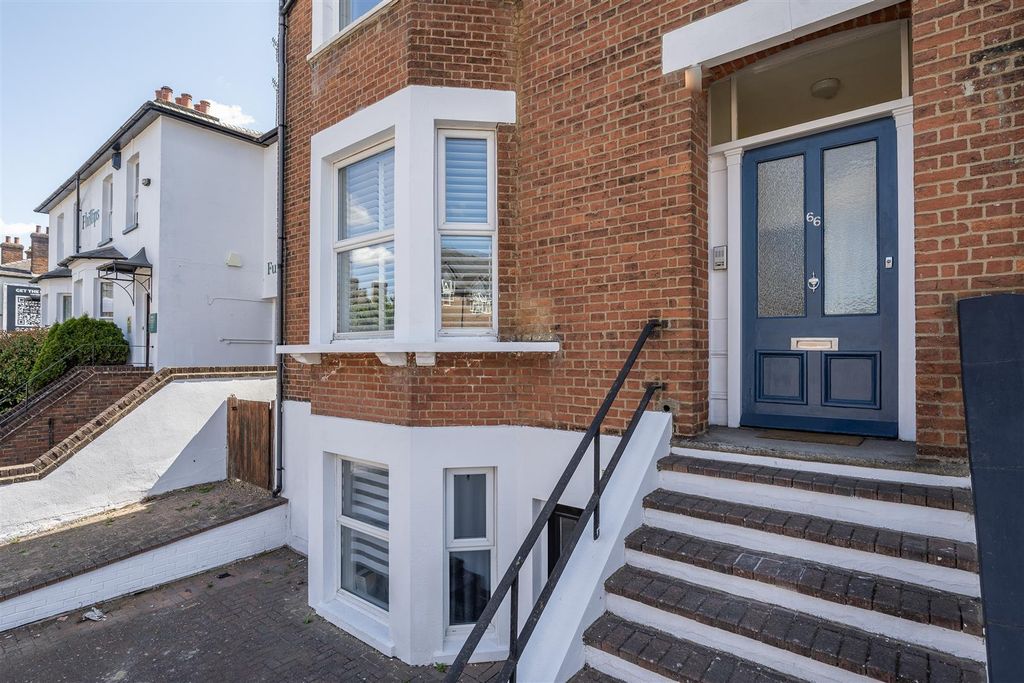 Property photo 2 of 12 66B-Alma-Road-10.Jpg