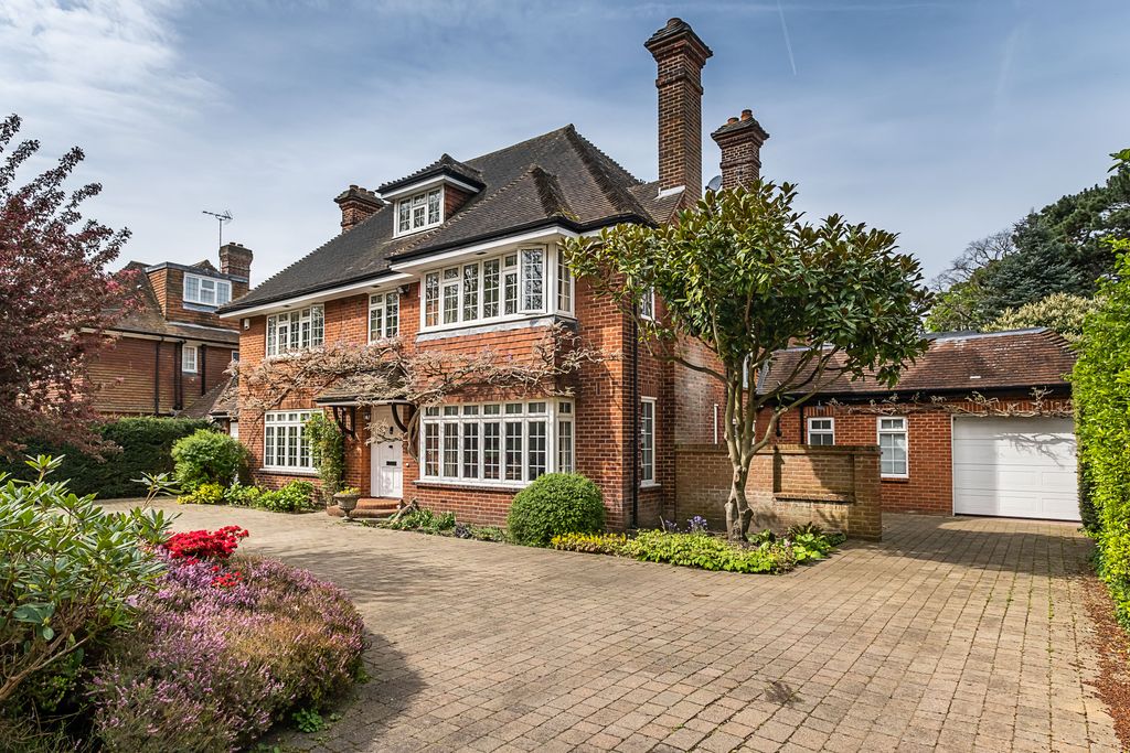 Property photo 1 of 34