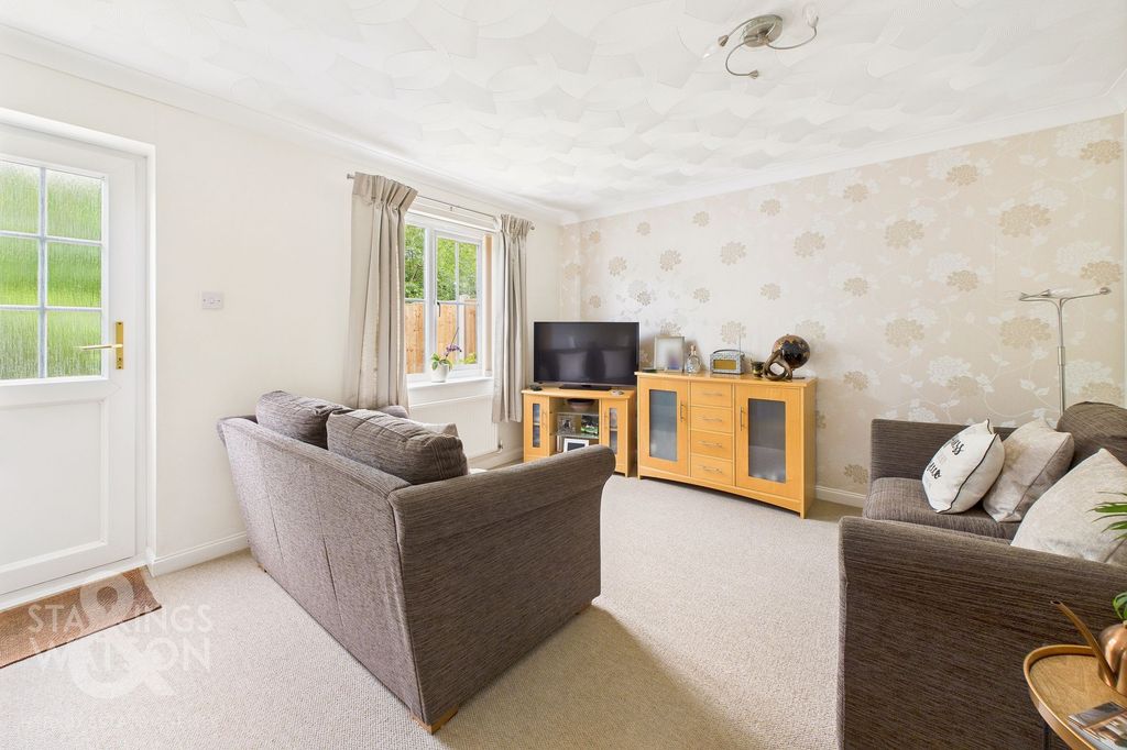 Property photo 2 of 18