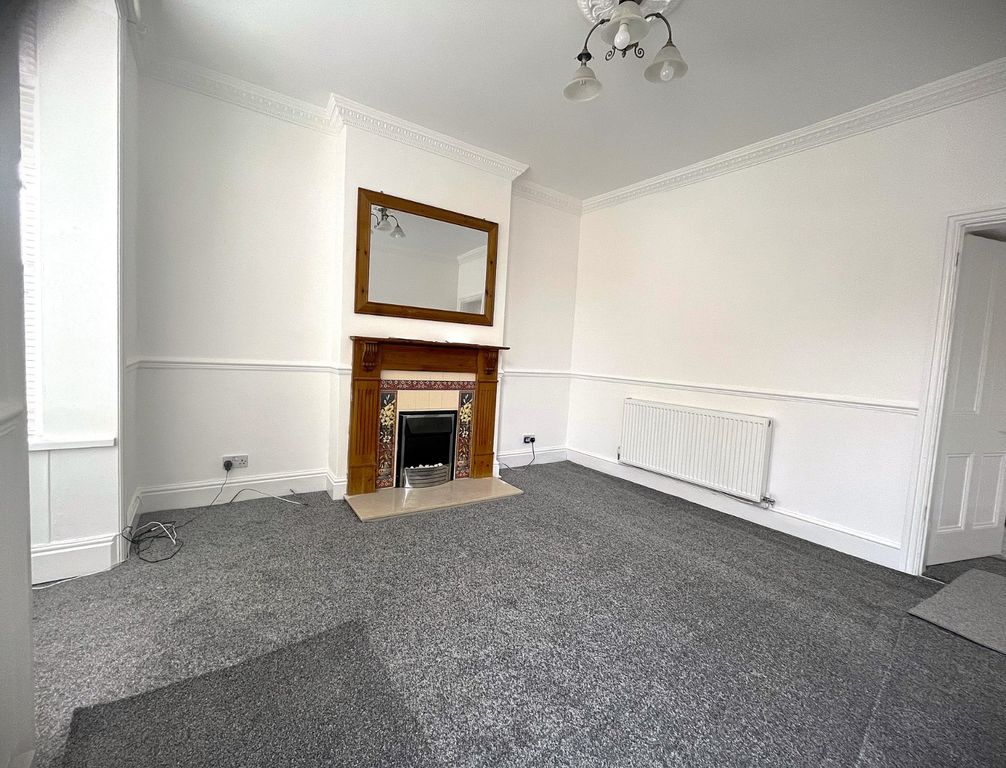 Property photo 2 of 9 Picture No. 18