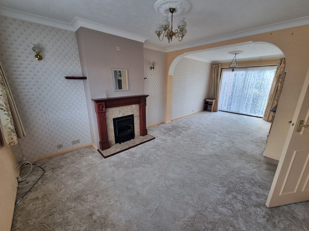 Property photo 1 of 11 Front