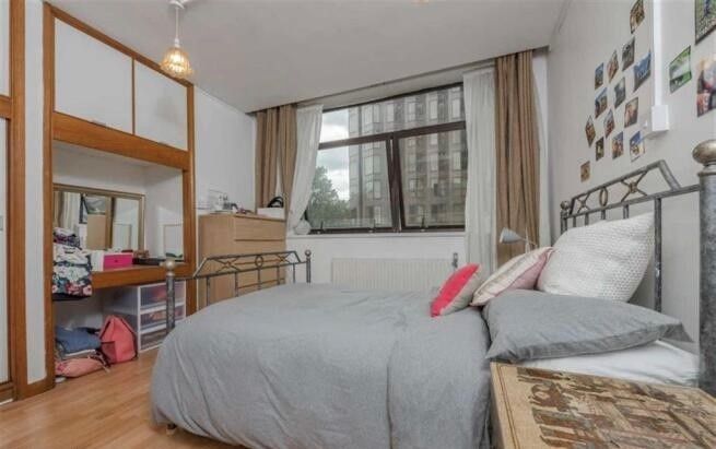 Property photo 3 of 7 Bed 1