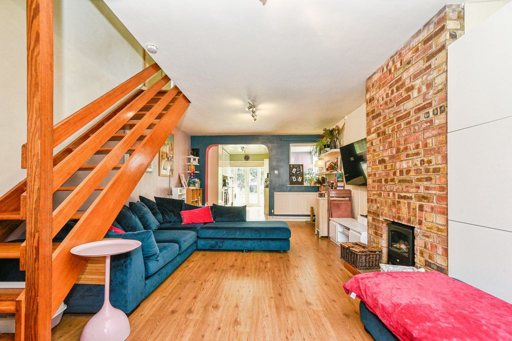 Property photo 1 of 18