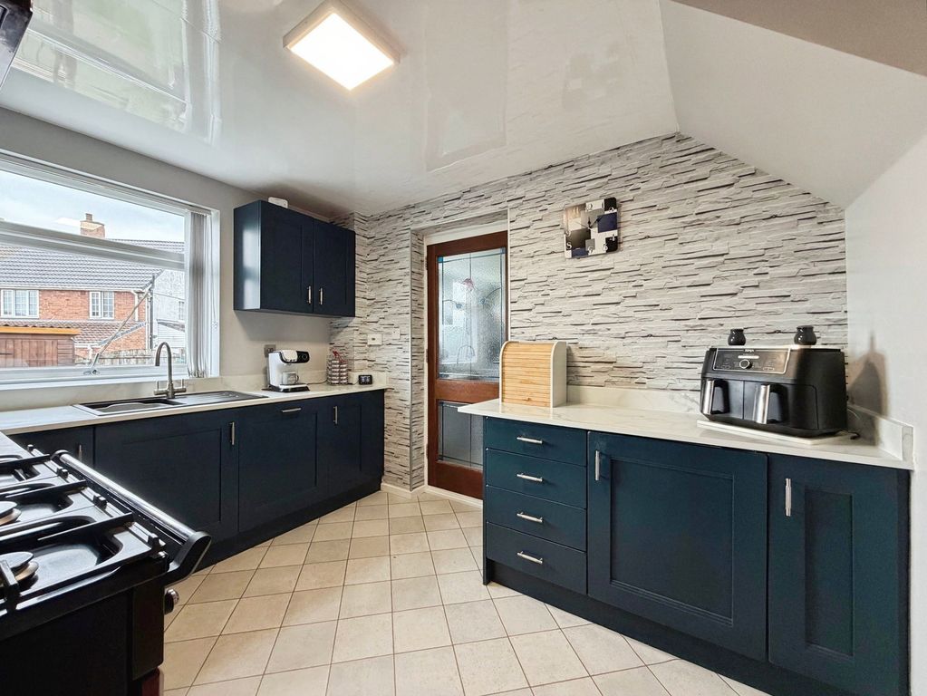 Property photo 2 of 37