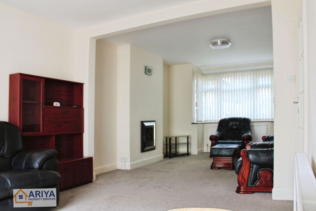 Property photo 2 of 21